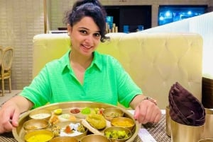 Una experiencia gastronómica india real en Bombay: comida ilimitada.