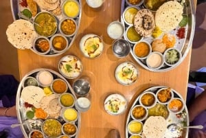 Una experiencia gastronómica india real en Bombay: comida ilimitada.