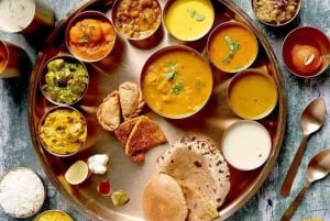 Una experiencia gastronómica india real en Bombay: comida ilimitada.
