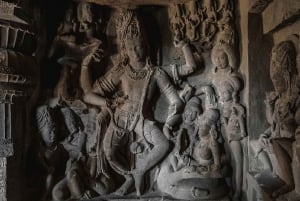 Erschwingliche Taxifahrt von Aurangabad zu den Ajanta & Ellora Höhlen