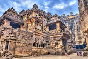 Erschwingliche Taxifahrt von Aurangabad zu den Ajanta & Ellora Höhlen