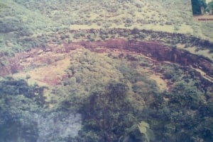 Aurangabad: Ajanta & Ellora-grottorna Dagstur (utan guide)