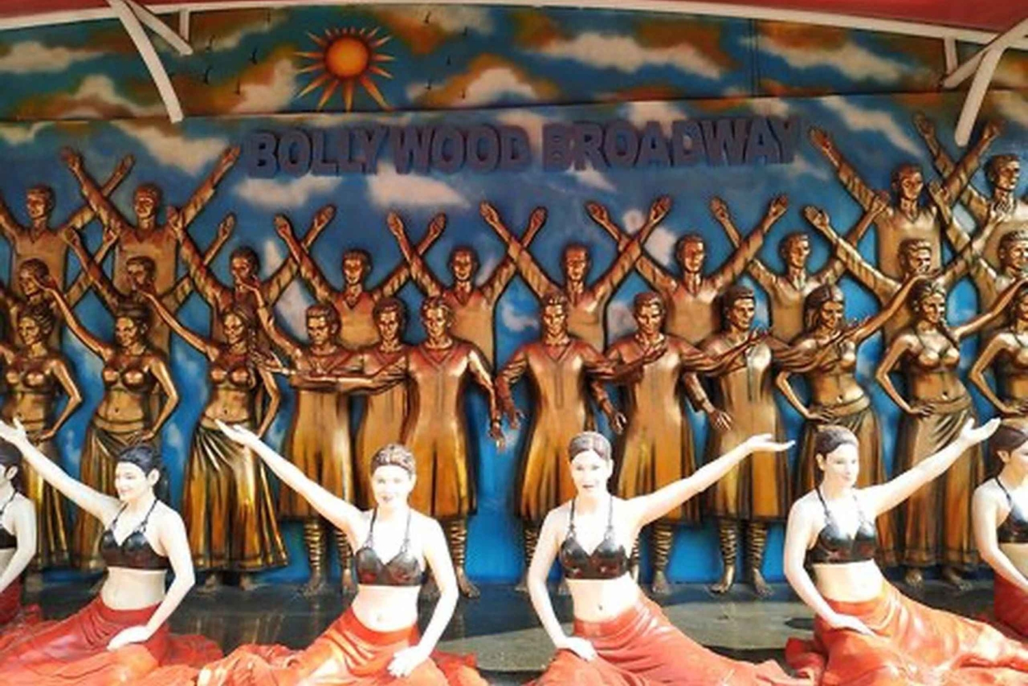 Bollywood & Slummi-elämän elämyskierros