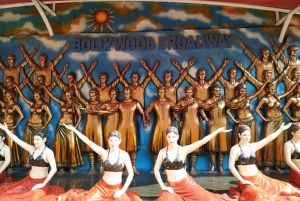 Bollywood & Slummi-elämän elämyskierros