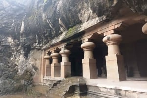 Visite guidée de l'île des grottes d'Elephanta par un guide de la région avec options