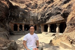 Elephantan luolat Yksityinen opas saarella