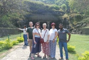 Elephantan luolat Yksityinen opas saarella