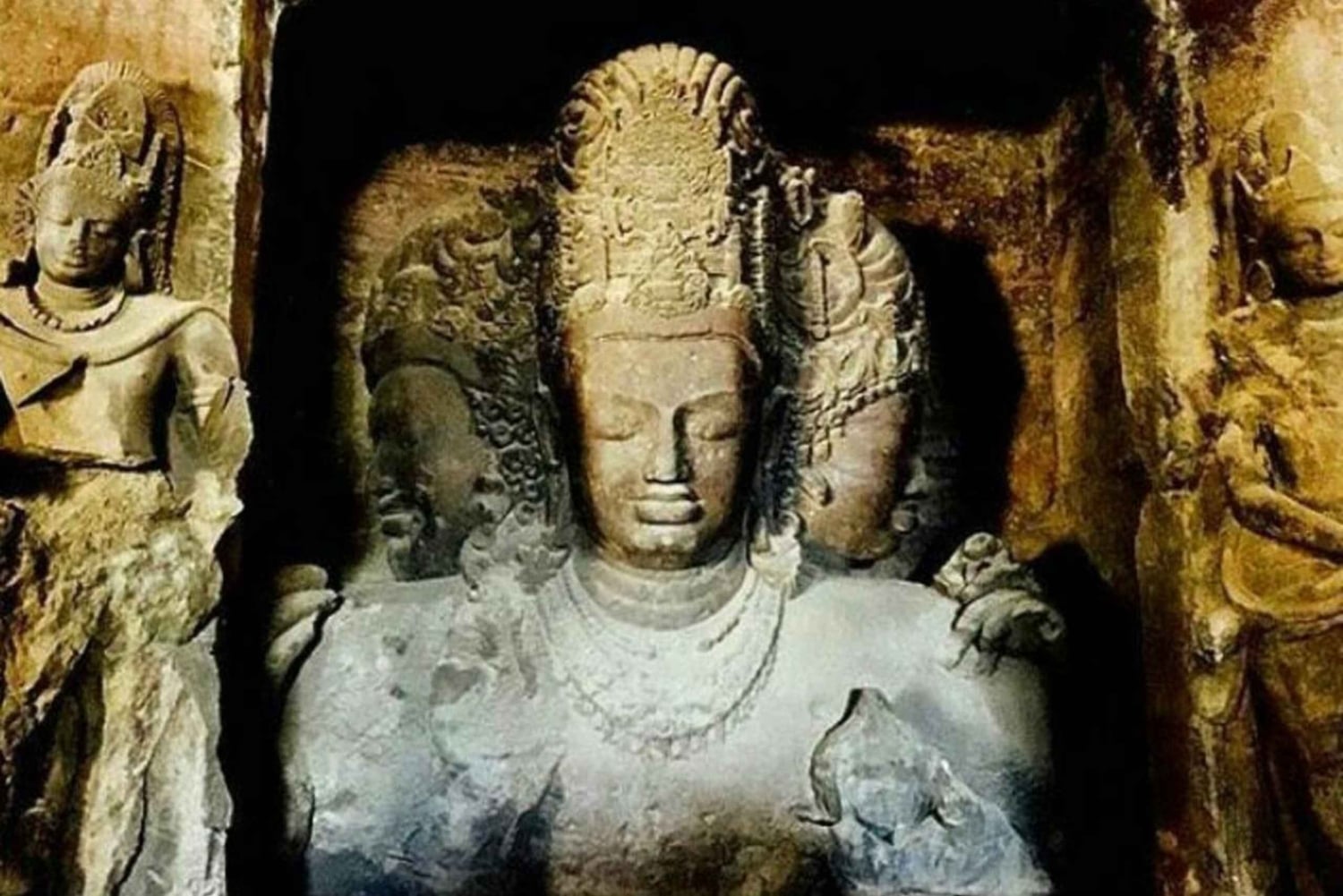 Elephantan saaren luolastoretki & kyläkierros