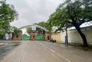Desde el puerto: cuevas de Elefanta, pueblo y patrimonio