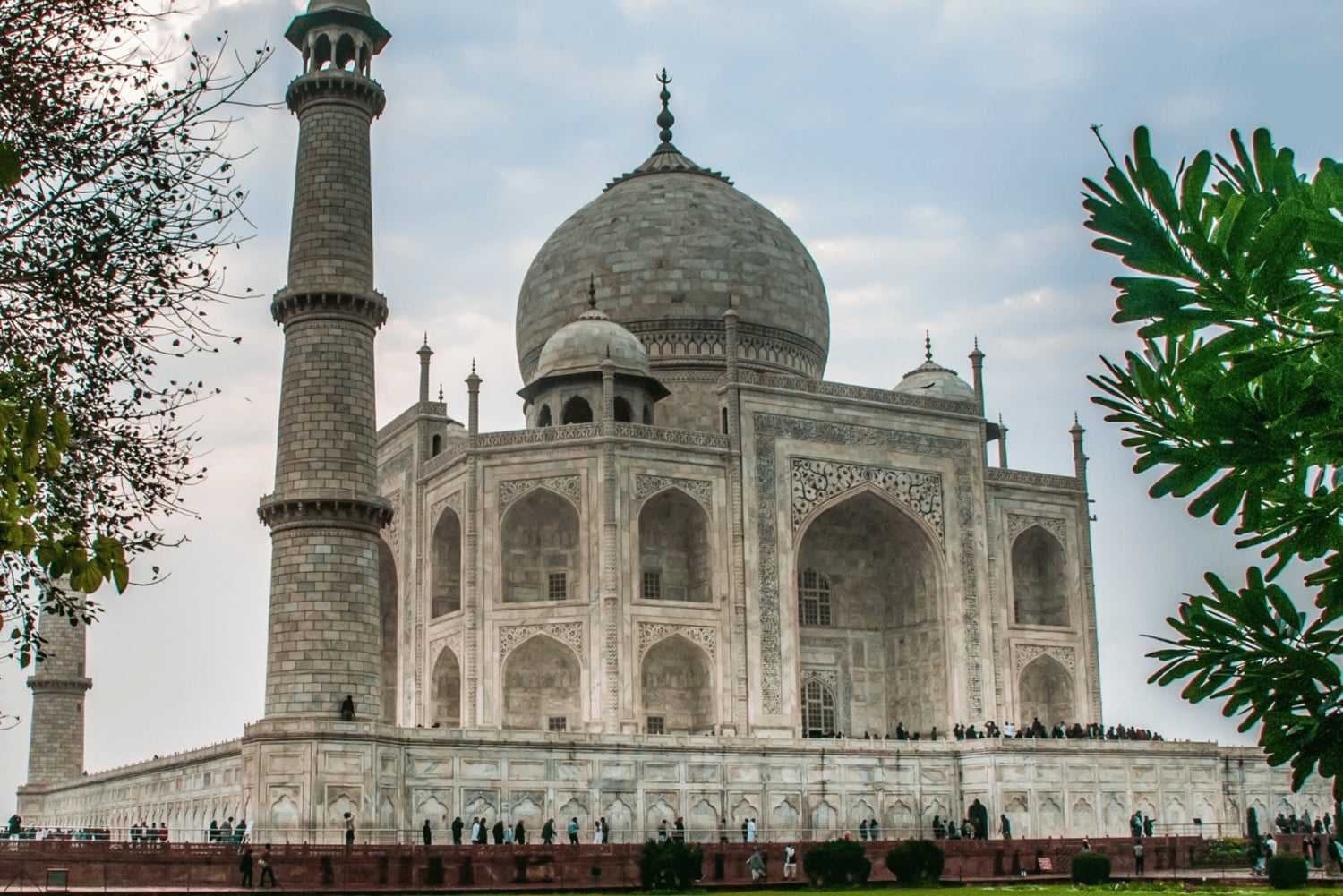 From Delhi : Same day Taj Mahal tour by car all inclusive