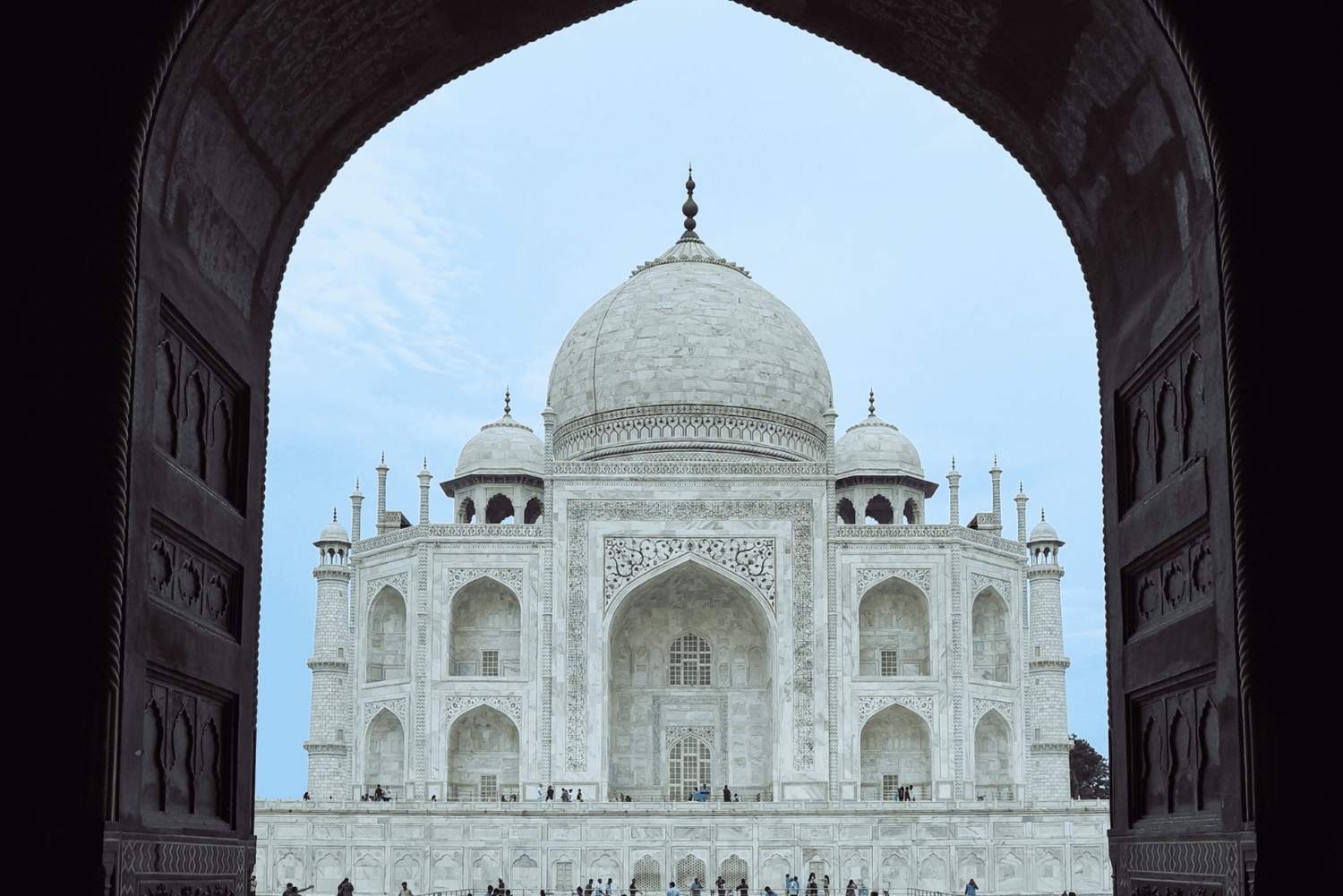 From Delhi : Same day Taj Mahal tour by car all inclusive