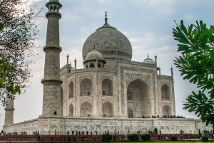 From Delhi : Same day Taj Mahal tour by car all inclusive