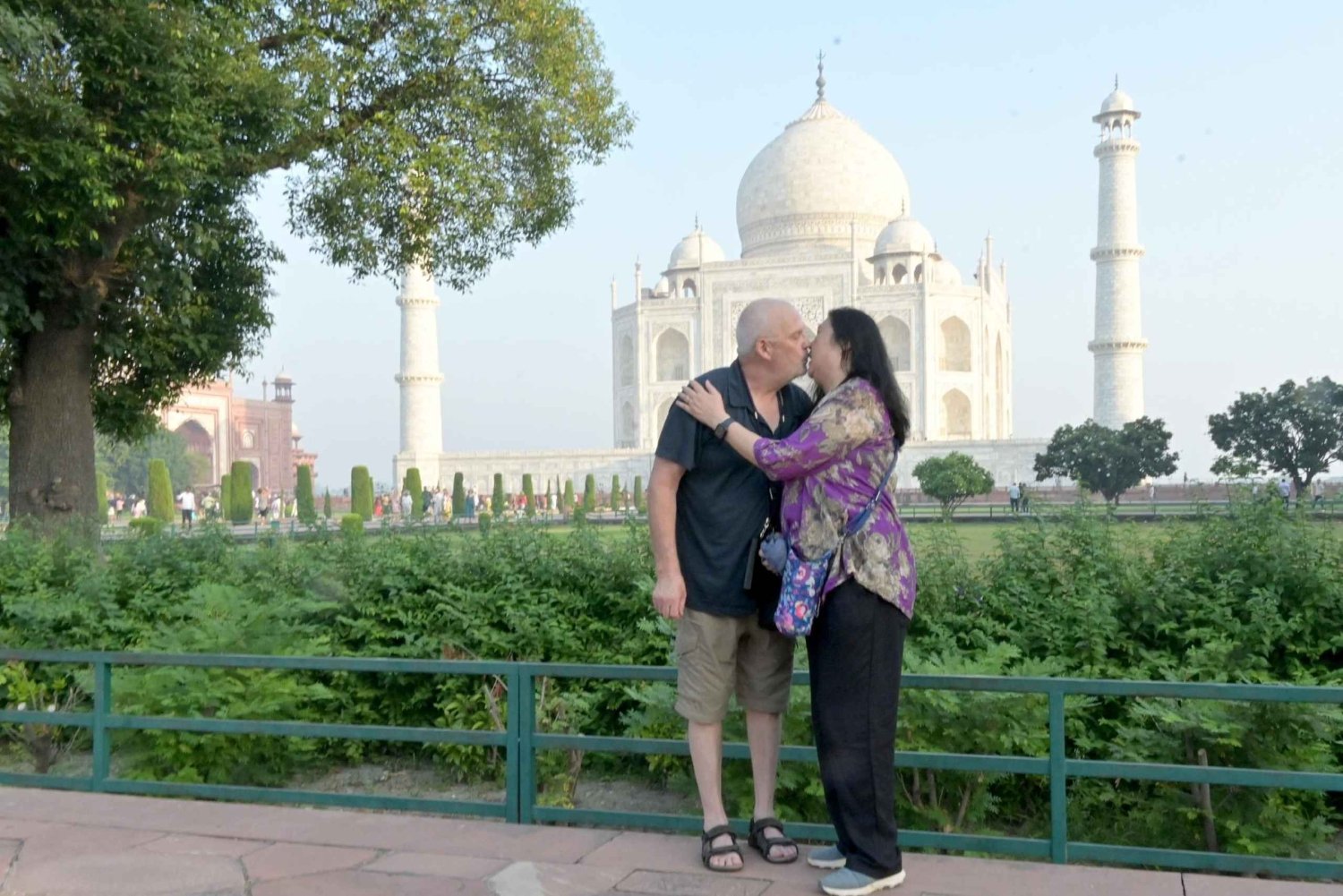 From Delhi: Taj Mahal & Agra City Tour with Fatehpur Sikri