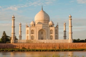 From Mumbai: Private Day Trip to the Taj Mahal