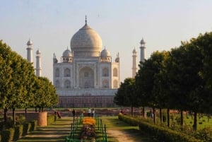 Z Bombaju: Prywatna wycieczka z przewodnikiem do Taj Mahal z noclegiem
