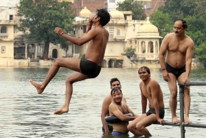 From Mumbai Private Same-Day Udaipur Tour by Flight