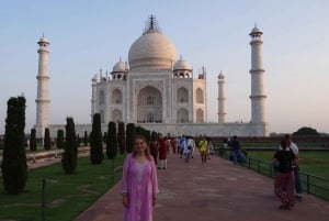 Mumbai:Samana päivänä Agra Taj Mahal Tour