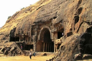 Mumbai: Buddhist Kanheri Caves & optional Pagoda Temple trip