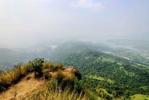 Fra Mumbai: Guidet fottur til Sondai Fort med måltider og transport