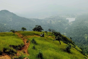 Desde Mumbai: ruta guiada al fuerte de Sondai con comidas y traslados