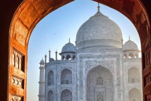 Da Mumbai: Taj Mahal e Agra, esperienza di 2 giorni con voli inclusi