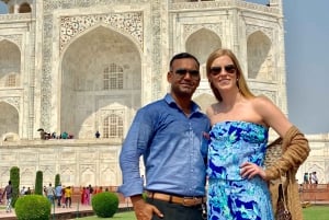Ab Mumbai: Taj Mahal - Agra Tour mit Eintritt und Mittagessen