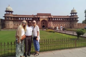 Fra Mumbai: Taj Mahal - Agra-tur med entré og frokost