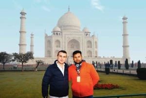 Från Mumbai: Taj Mahal - Agra Tour med entré och lunch