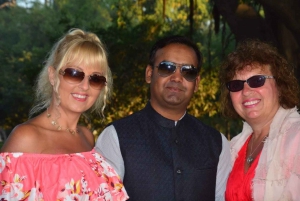 From Mumbai: Taj Mahal - Agra Tour with Entrance and Lunch