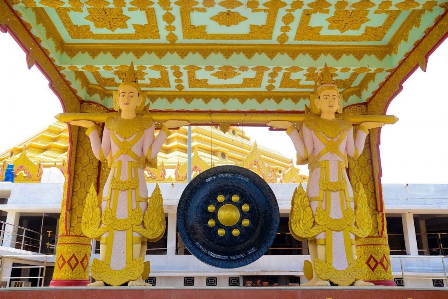 Explore-the-Global-Vipassana-Pagoda