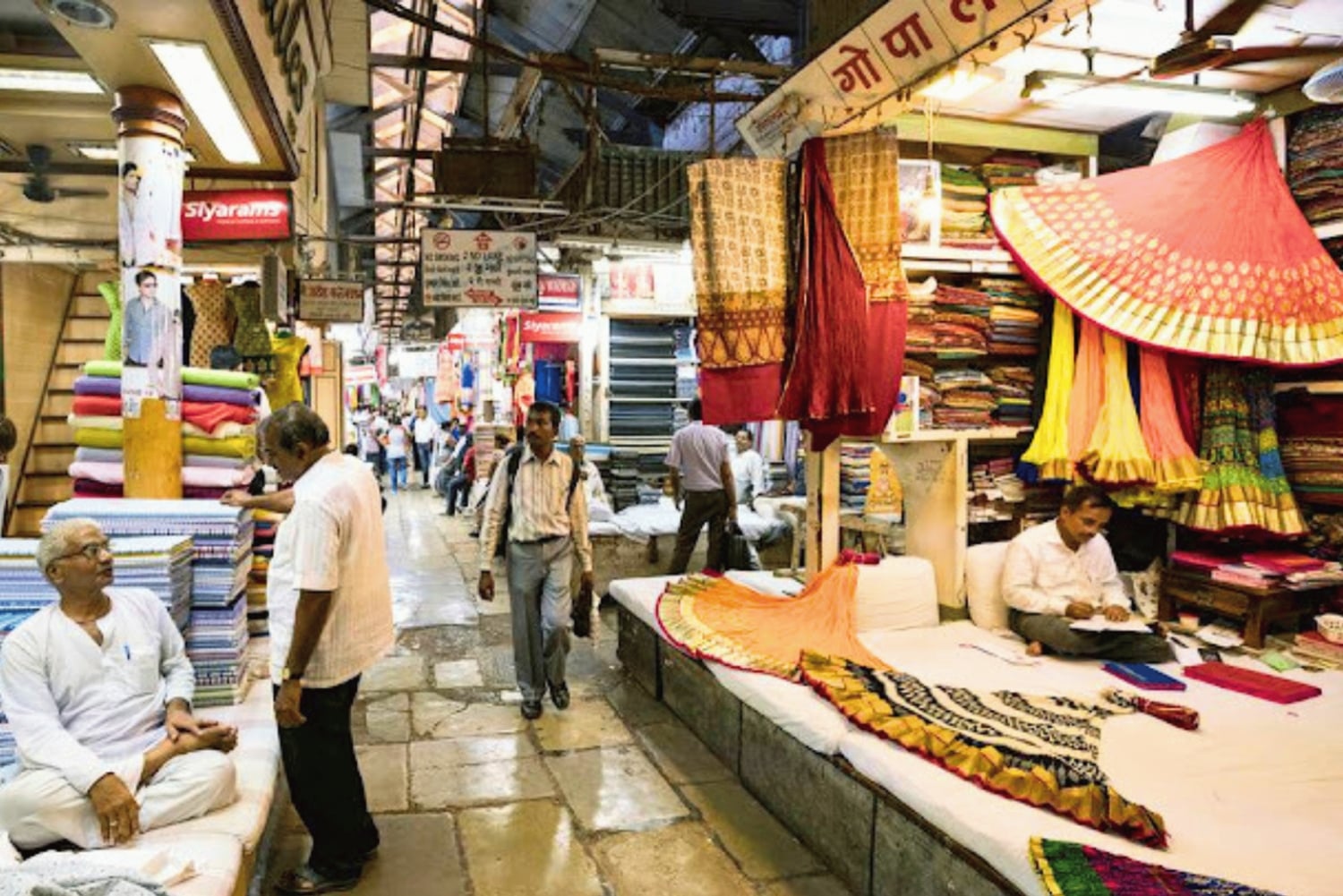 Geführte Shopping Mumbai Tour: Gruppen-Kreuzfahrt-Ausflug