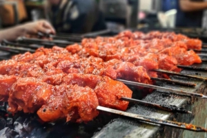 Mumbai: Local Street Food Private Walking Tour with Transfer