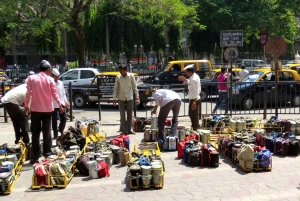 Möt Dabbawala Besök Dhobi Ghat & Dharavi slum med tåg