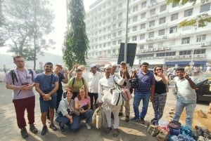 Ontmoet Dabbawala's Bezoek Dhobi Ghat en de sloppenwijk met een treinreis