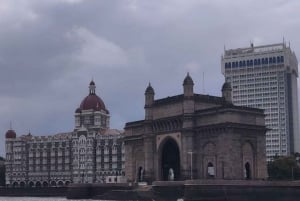 Mumbai 2 giorni: Grotte di Elephanta, visita della città e dello slum di Dharavi