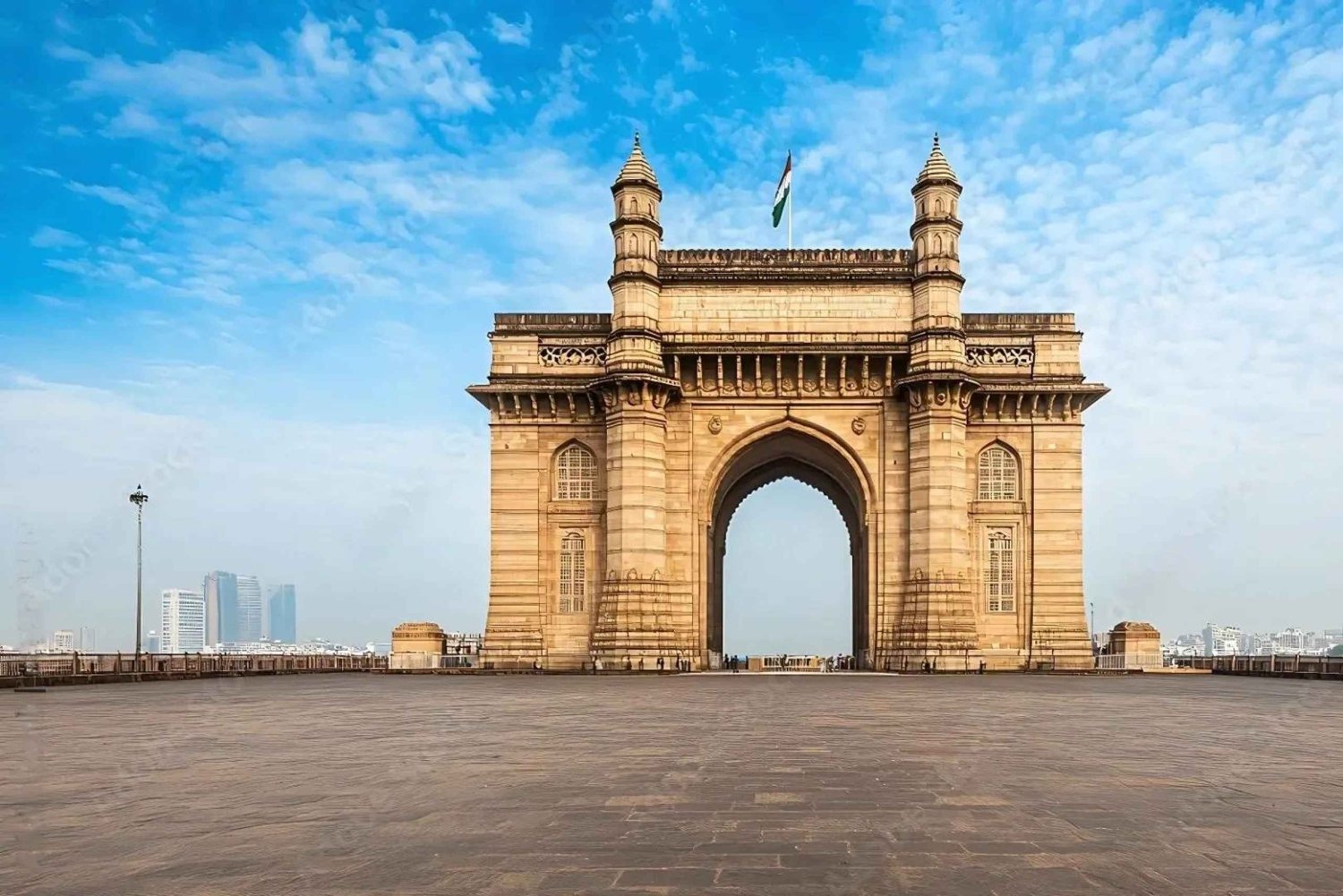 Mumbai: 2-Day Private City Tour by Car with Hotel Stay