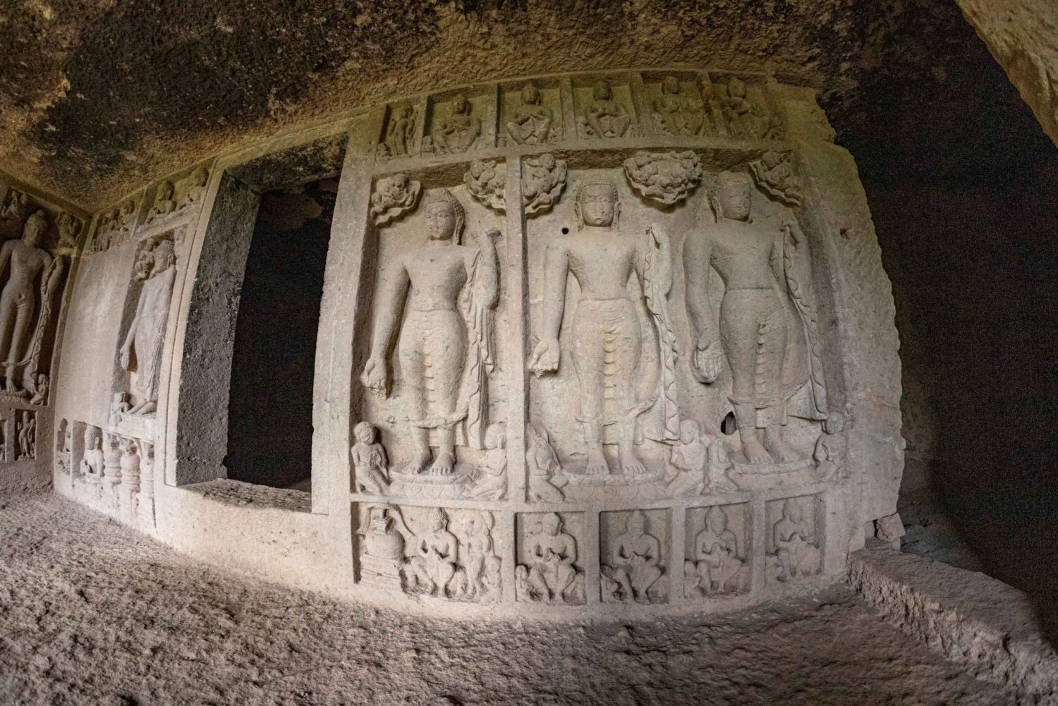 Mumbai: 6-hours Kanheri Caves and National Park Tour