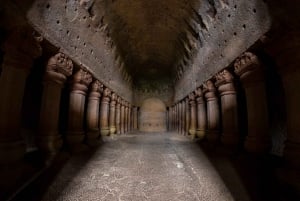 Mumbai: 6 tunnin Kanherin luolastojen ja kansallispuiston kiertoajelu