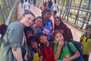 Mumbai: Dhobi Ghatin pesula ja Dharavin slummikierros paikallisten kanssa