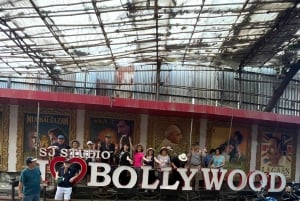 Mumbai: Bollywood Studio Tour + Dance Show + Live Shooting