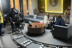 Mumbai: Bollywood-studiokierros + tanssiesitys + live-kuvaus