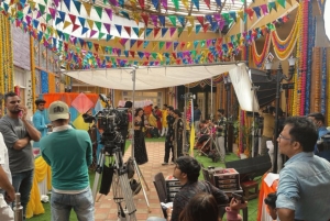 Mumbai: Bollywood Studio Tour with Lunch for Cruise Guests