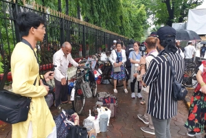 ムンバイ + ダバワラ + スラム街 + ドビガート ツアー (送迎付き)