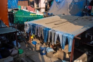 Mumbai: Dharavi Slum and Dhobi Ghat Laundry Tour