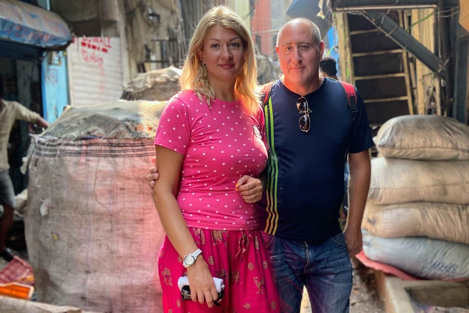 Mumbai: Dharavin slummi ja Dhobi Ghat paikallisjunalla ajellen