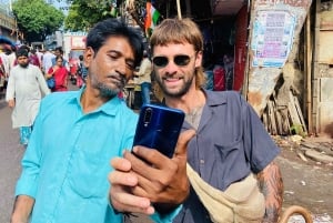 Mumbai: Dharavin slummi ja Dhobi Ghat paikallisjunalla ajellen