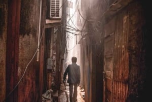 Mumbaj: Wycieczka po slumsach Dharavi z lunchem i warsztatami garncarskimi