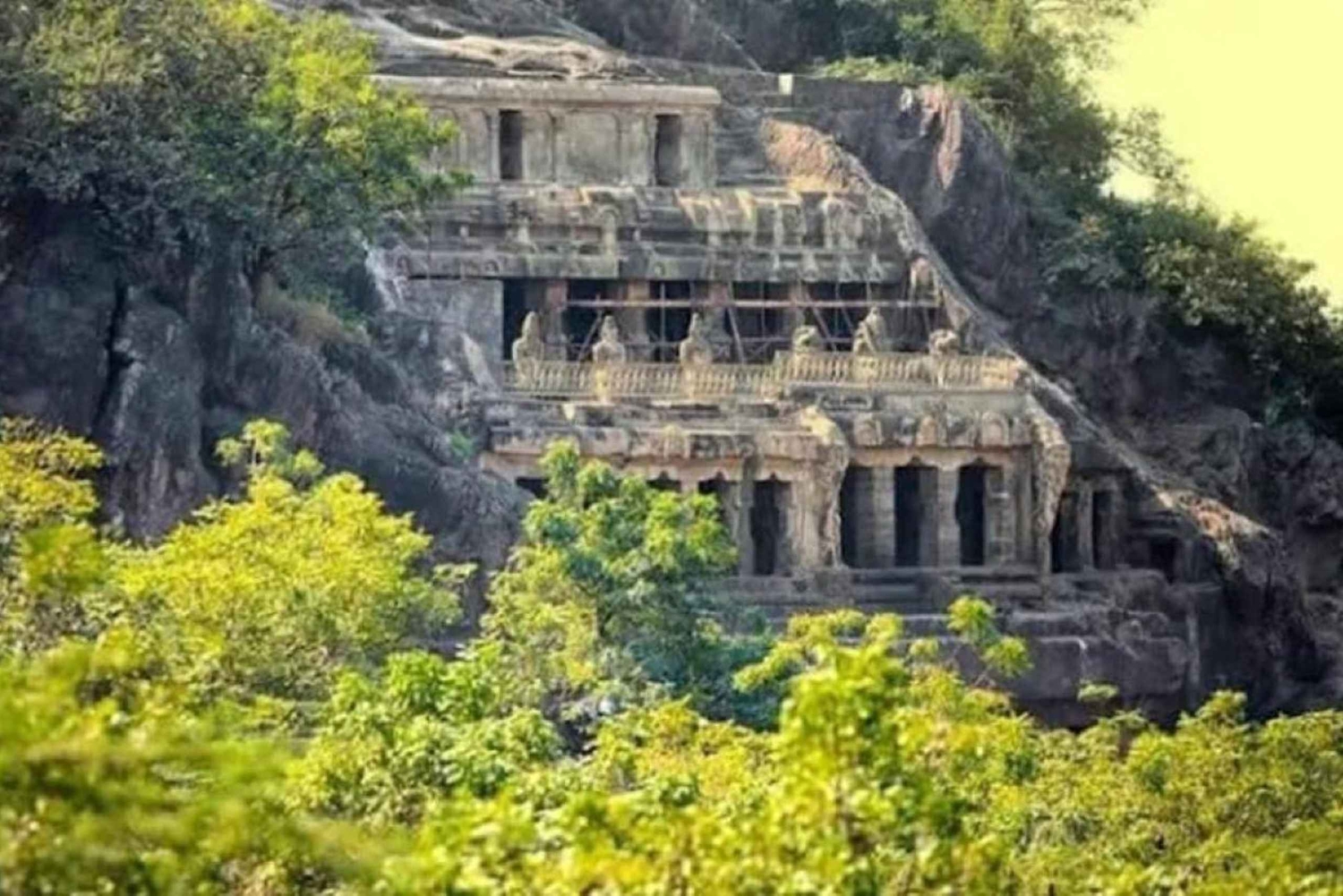 Bombay: tour guiado a las cuevas de Elefanta con ferry y almuerzo