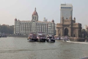 Mumbaj: Wycieczka do jaskiń Elephanta i przejażdżka na bałwanach