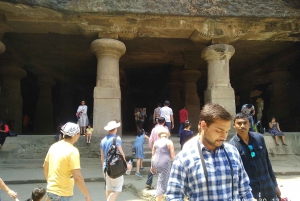 Mumbai: Elephanta Caves with Professional Guided Tour